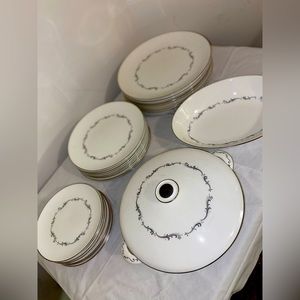 Vintage Doulton & Co Limited (No Returns)